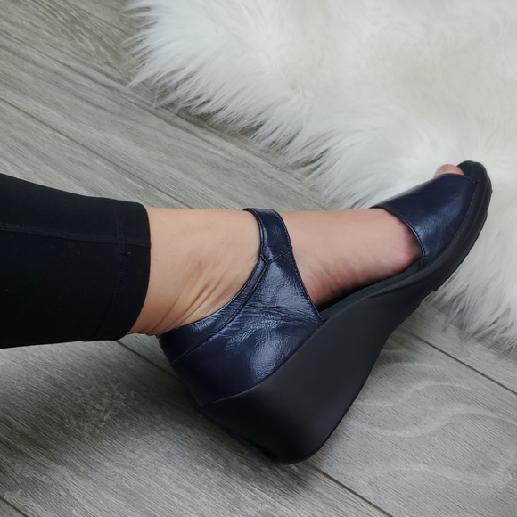 Wolky Women Blue Wedge Sandals {Size 39} - Picture 8 of 8